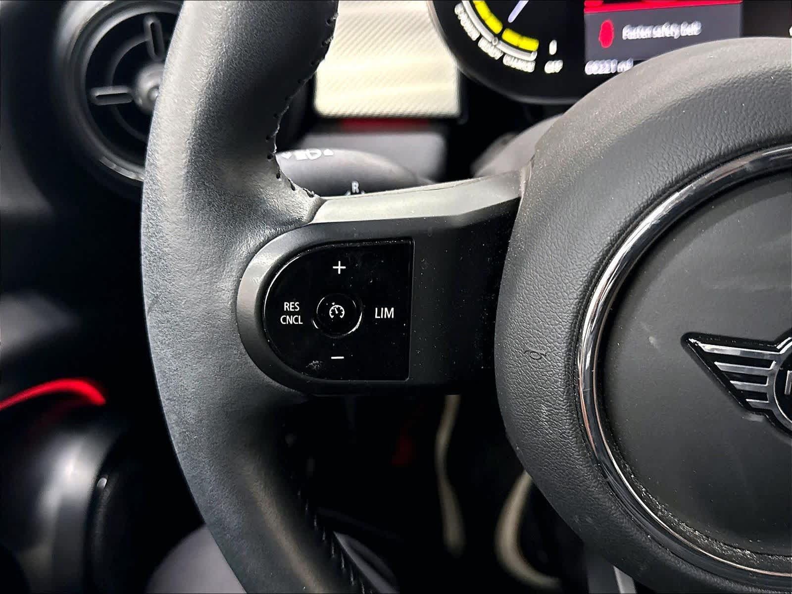 Used 2024 MINI Cooper SE FWD image 21