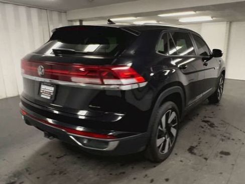 Used 2024 Volkswagen Atlas Cross Sport SE AWD/4WD image 8