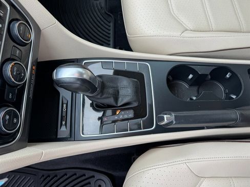 Used 2018 Volkswagen Passat 2.0T R-Line image 29