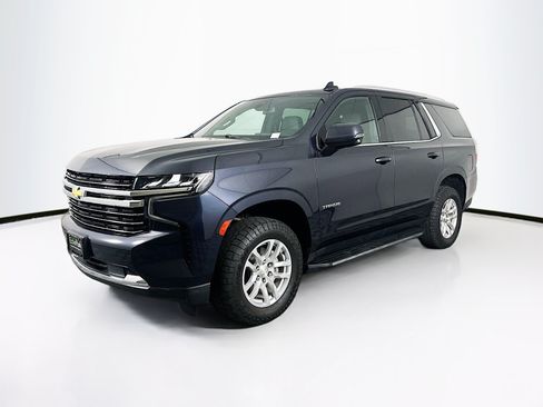 Used 2022 Chevrolet Tahoe LT w/ Luxury Package AWD/4WD image 3