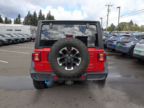 Used 2024 Jeep Wrangler Unlimited Rubicon 4xe image 5