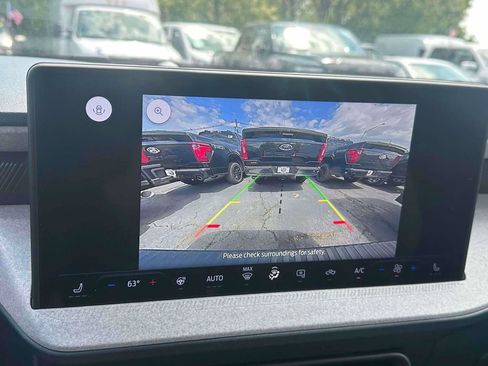Used 2025 Ford Maverick XLT w/ Equipment Group 301A AWD/4WD image 29