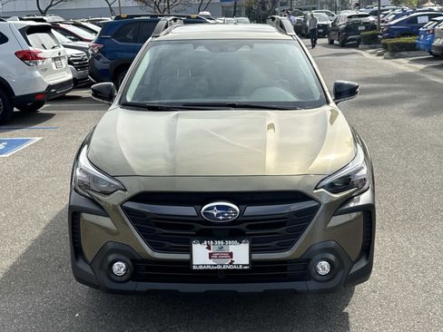 Used 2025 Subaru Outback Premium image 2