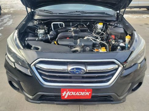 Used 2018 Subaru Outback 2.5i Premium image 18