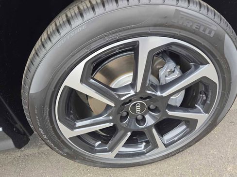 New 2025 Audi Q3 2.0T Premium Plus image 9