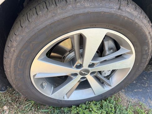 Used 2023 Genesis GV80 2.5T w/ Prestige 20" Package image 8