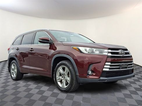 Used 2019 Toyota Highlander Limited image 1