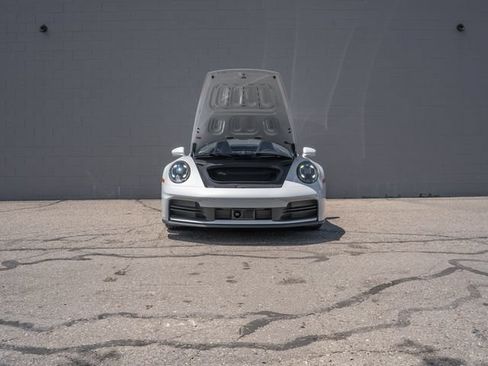 Certified 2025 Porsche 911 Carrera RWD image 14