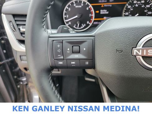 Certified 2026 Nissan Rogue SV AWD/4WD image 30
