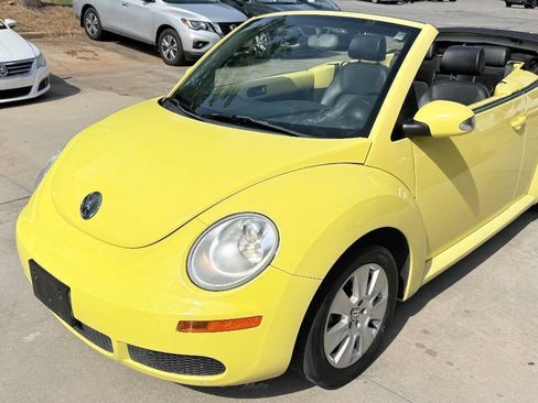 Used 2007 Volkswagen Beetle Convertible w/ Package 1 FWD image 8