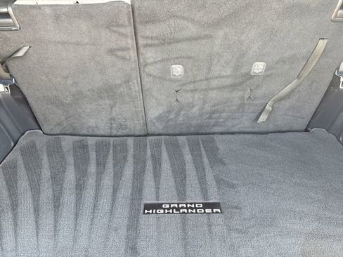 Used 2024 Toyota Grand Highlander Limited image 11