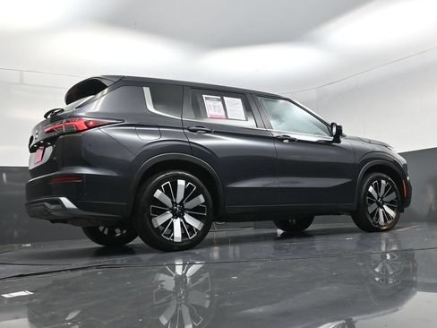 Used 2025 Mitsubishi Outlander SE AWD/4WD image 18