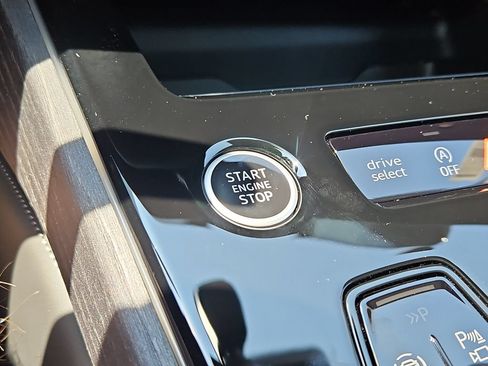 New 2026 Audi A6 Premium Plus AWD/4WD image 17
