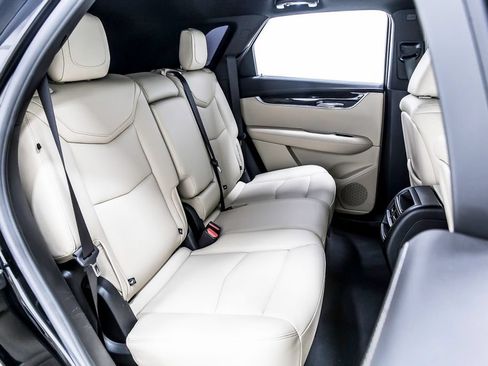 Used 2019 Cadillac XT5 FWD image 35