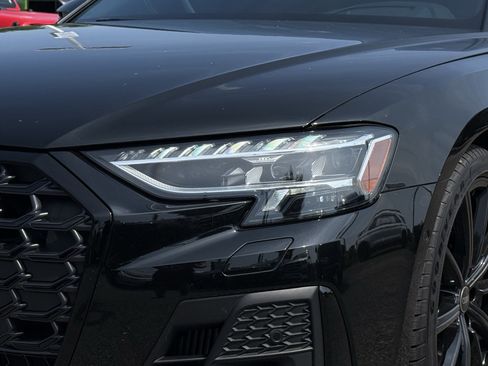 Used 2024 Audi S8 AWD/4WD image 6