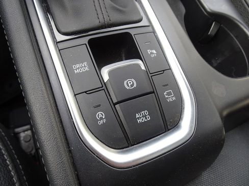 Used 2020 Hyundai Santa Fe Limited FWD image 17