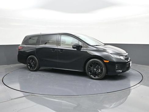 Used 2025 Honda Odyssey Sport-L image 17