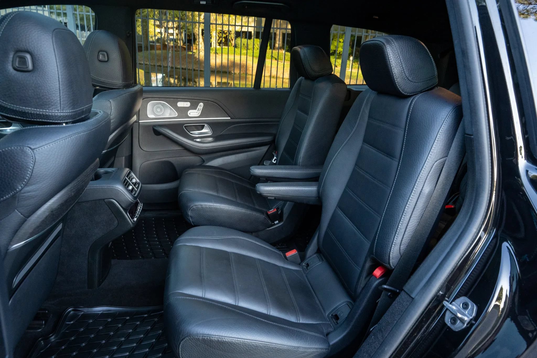 Used 2021 Mercedes-Benz GLS 580 4MATIC image 13