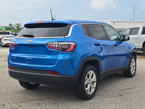 Used 2024 Jeep Compass Sport AWD/4WD image 5