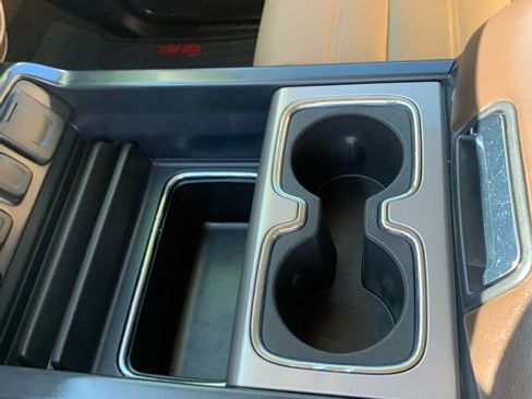 Certified 2019 GMC Sierra 2500 Denali w/ Duramax Plus Package AWD/4WD image 28