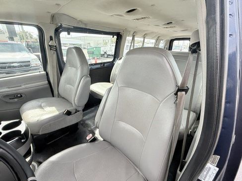 Used 2006 Ford E-350 and Econoline 350 XL RWD image 17