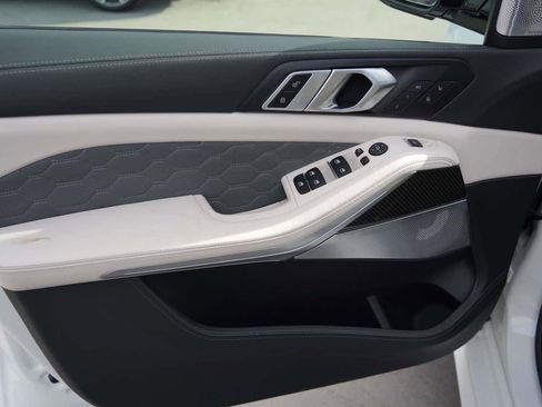 Used 2025 BMW X5 M Competition image 8