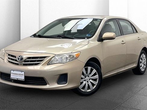 Used 2013 Toyota Corolla LE image 10