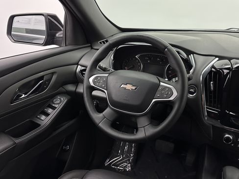 Used 2023 Chevrolet Traverse LT FWD image 26