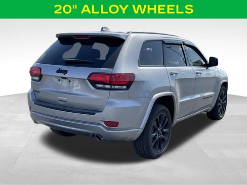 Used 2018 Jeep Grand Cherokee Altitude image 9