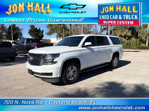 Used 2018 Chevrolet Suburban LT image 2