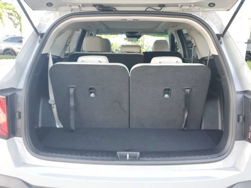 Used 2024 Kia Sorento S w/ Panoramic Sunroof Package FWD image 6