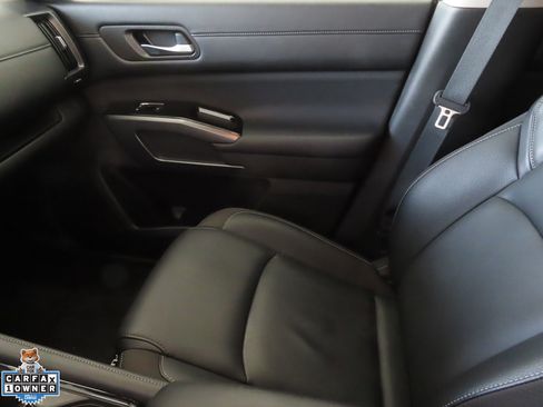 Used 2025 Nissan Pathfinder SL FWD image 21