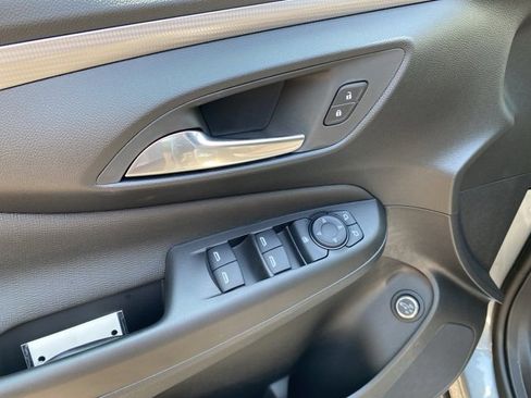 New 2025 Buick Envista Avenir image 11