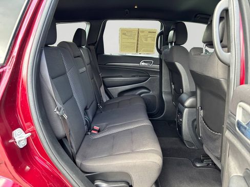 Certified 2020 Jeep Grand Cherokee Laredo RWD image 13
