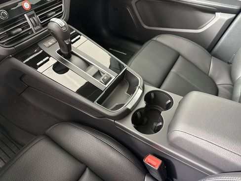 New 2026 Porsche Macan AWD/4WD image 32