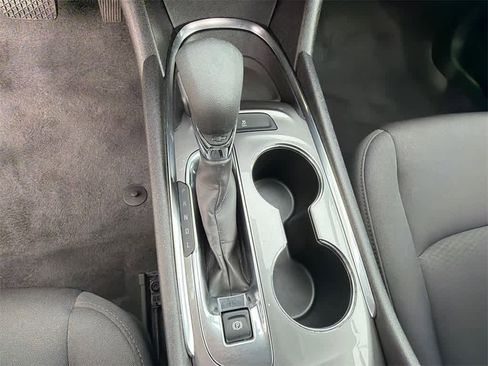 Used 2023 Chevrolet Malibu LT image 28