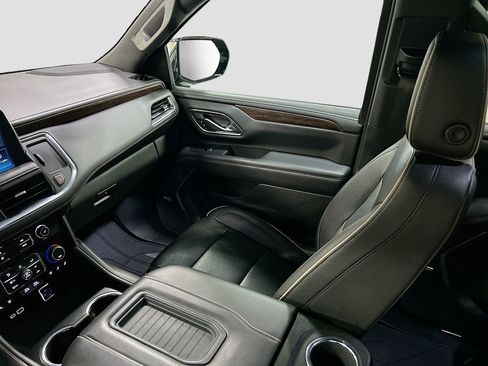 Used 2022 Chevrolet Suburban Premier image 25