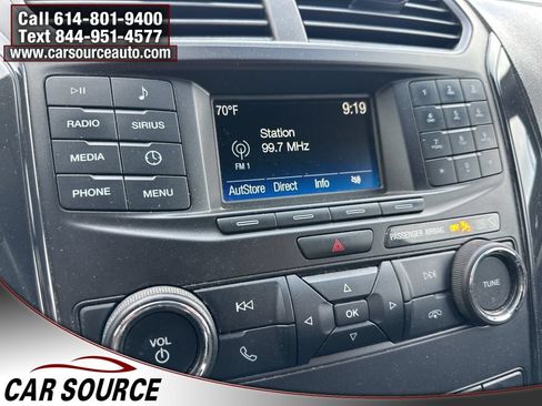 Used 2018 Ford Explorer XLT AWD/4WD image 17