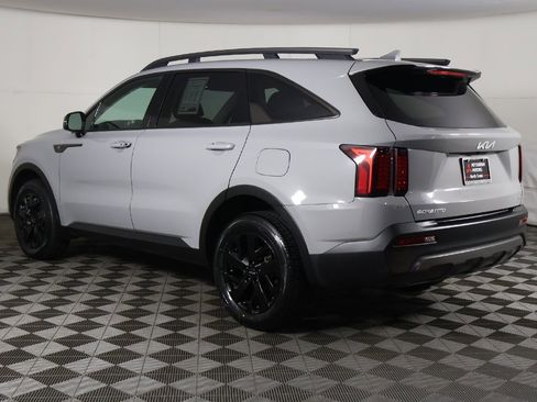 Used 2023 Kia Sorento S w/ Panoramic Sunroof Package image 10