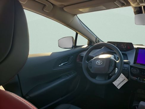 New 2026 Toyota Prius Plug-In Hybrid FWD image 15