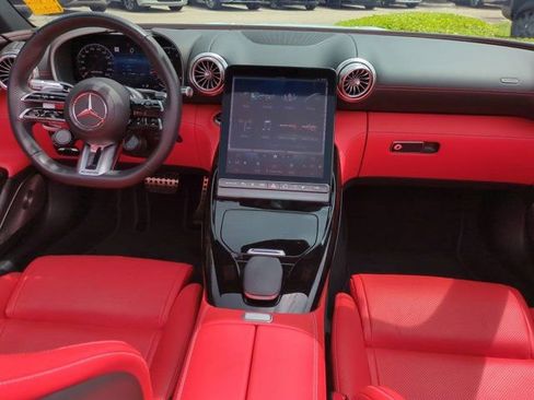 Used 2022 Mercedes-Benz SL 63 AMG 4MATIC image 13