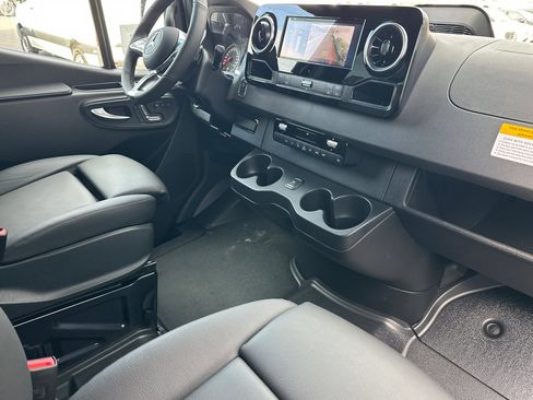 New 2026 Mercedes-Benz Sprinter 2500 image 17
