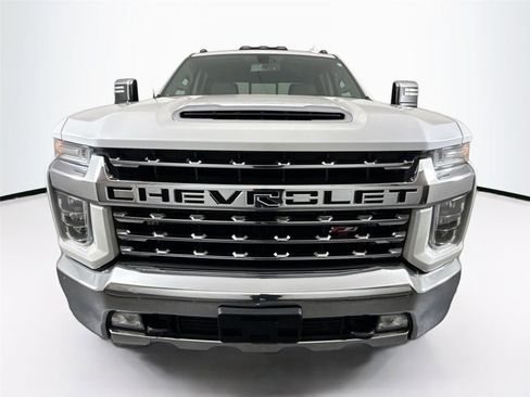 Used 2020 Chevrolet Silverado 2500 LTZ AWD/4WD image 9