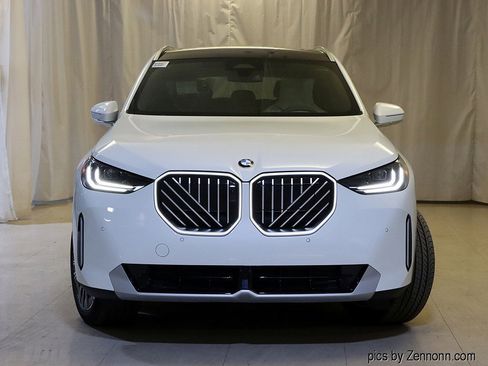 Used 2026 BMW X3 xDrive30i w/ Premium Package AWD/4WD image 2