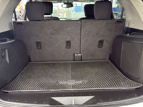 Used 2017 Chevrolet Equinox LT w/ Convenience Package image 9