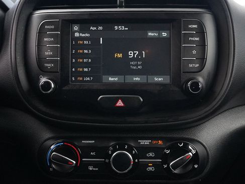 Used 2020 Kia Soul LX FWD image 37