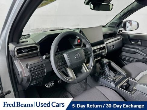 Used 2025 Toyota Tacoma TRD Sport w/ TRD Sport Upgrade Package AWD/4WD image 6