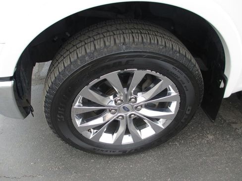 Used 2015 Ford F150 Lariat w/ Equipment Group 502A Luxury image 15