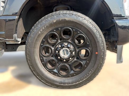 Used 2025 Ford F250 XLT w/ Black Appearance Package AWD/4WD image 12