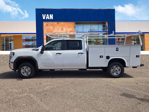 New 2025 GMC Sierra 2500 Pro w/ Convenience Package image 3